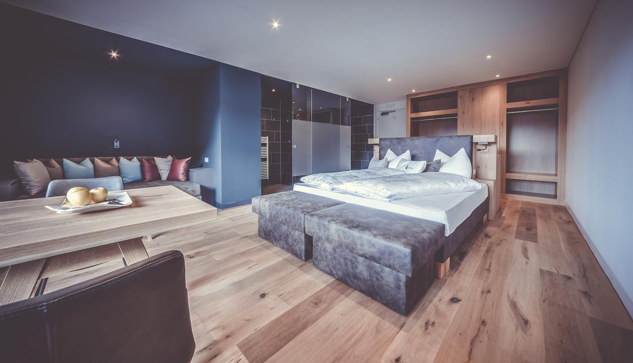 Spaces Hotel San Vigilio Di Marebbe Bagian luar foto